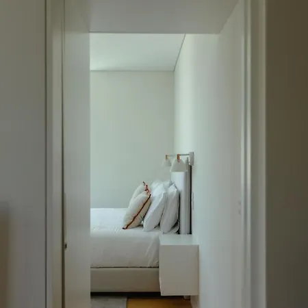 Daire Trindade 19 - 2c Tinta Miuda *