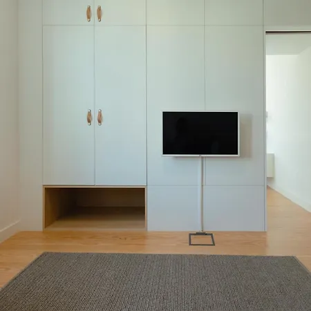 Trindade 19 - 2c Tinta Miuda * Lisbona